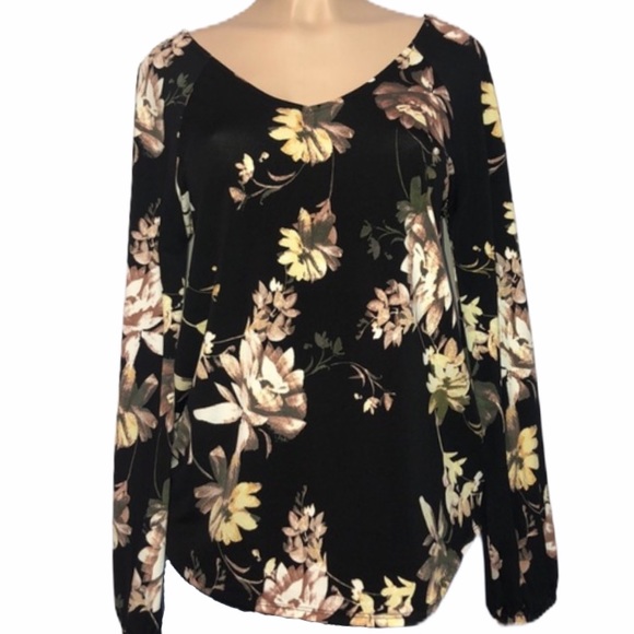Cupio Black Floral Long Sleeve V Neck - Picture 4 of 8